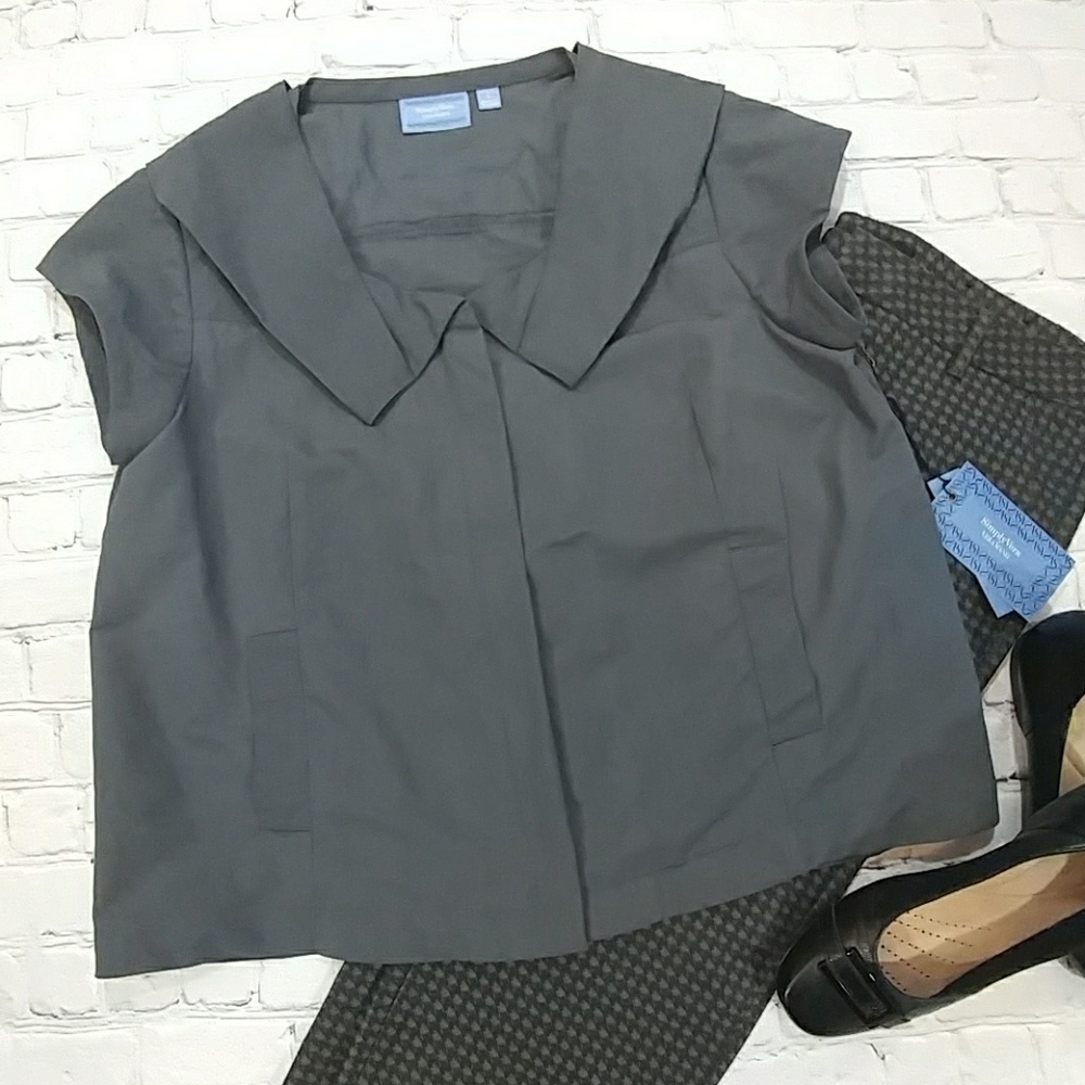 NWT Simply Vera Wang Cropped Charcoal Jacket
